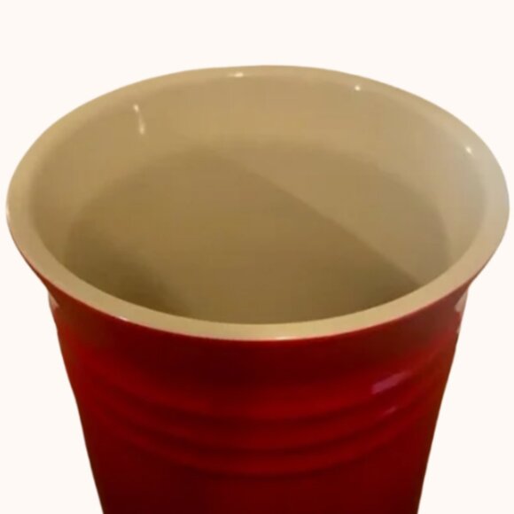 Le Creuset Poterie Crock, Cherry - Picture 5 of 10